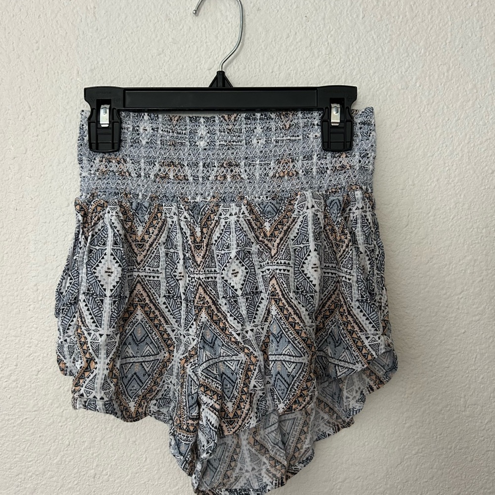 Rewash High Waist Black and White Shorts with Geometric Pattern